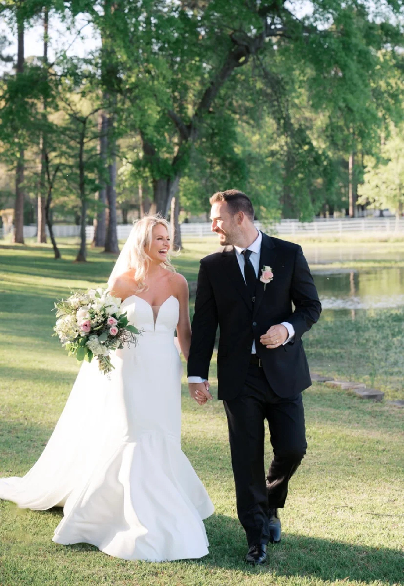 Home 4 Emily Helms & Nick Petry Wedding